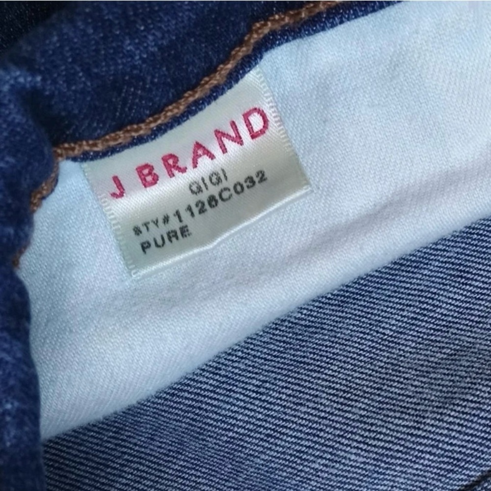 J Brand | GIGI Cropped Flare Jeans - Picture 7 of 10